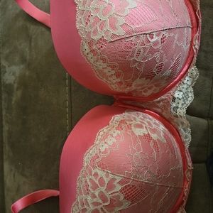 Cacique salmon pink with lace bra.